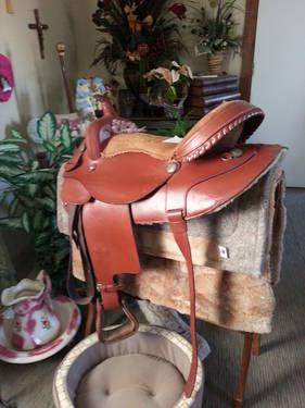 PLEASURE Saddle all Leather 16 in. seat